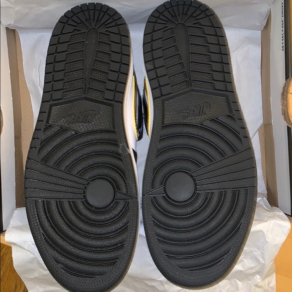 AIR JORDAN 1 MID SE GS (BLACK/METALLIC GOLD-WHITE) - Picture 8 of 9